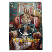 Vintage rabbit Drinking Tea Happy Easter Mittlere Geschenktüte (Rückseite)