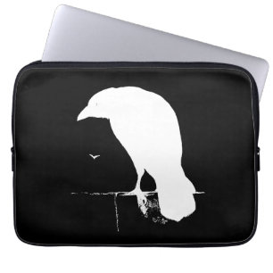 Vintage-Raben-Silhouette Weiß auf Schwarz - Benutz Laptopschutzhülle