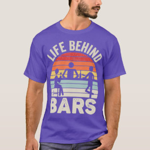Vintage Retro Leben hinter Gittern Barkeeper T-Shirt