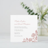 Vintage Rosa Rose Lace Square Wedding Einladung (Stehend Vorderseite)