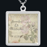 Vintage Rose und Musik Score Hochzeit Set Versilberte Kette<br><div class="desc">Vintag rosa Rose und musikalische Partitur Hochzeit Sets. Erhältlich bei einer Reihe von Produkten, um Ihre Hochzeitsfeiern und Ihren Hochzeitstag zu einem besonderen Erlebnis zu machen. Einfache Anpassung über unser Anpassungs-Tool Wenn Sie möchten, dass dieses Design auf einem anderen Produkt oder Änderungen an diesem Design gemacht möchten, kontaktieren Sie uns...</div>