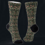Vintage Rosen mit Blumenmuster auf schwarzem Morri Socken<br><div class="desc">Ein Blumenmuster aus Morris,  basierend auf rosa wilden Rose auf schwarzem Hintergrund: "Sweet Briar" von John Henry Dearle (1859-1932),  aus c. 1912,  jetzt öffentlich zugänglich.</div>