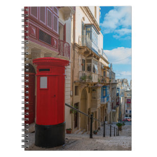 Vintage rote Postbox auf Malta Notizblock