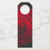 Vintage rote Rose auf schwarzem Hintergrund Flaschenanhänger (Vorderseite)