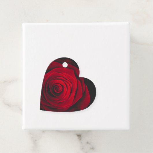 Vintage rote Rose auf schwarzem Hintergrund Geschenkanhänger (Beispiel)