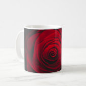 Vintage rote Rose auf schwarzem Hintergrund Kaffeetasse (Vorderseite Links)
