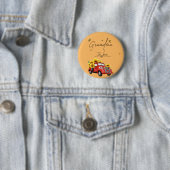 Vintage roter LKW mit Sonnenblumen Oma wird Button (Beispiel)