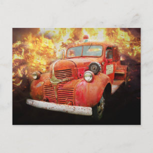 Vintage rotes Feuerwehrauto von einst Postkarte