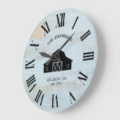Vintage Rustic Barn Shiplap Family Name Große Wanduhr (Winkel)
