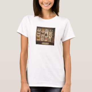 Vintage-Schmetterling- und Botanik-Specimen-Board- T-Shirt