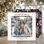 Vintage Schneeflocken Familienfest Foto Weihnachte Feiertagskarte<br><div class="desc">Personalisierte Weihnachtskarten mit familiärem Foto. Hübsche burgundische und weiße Schneeflocken sorgen für einen festlichen Urlaubshintergrund.</div>