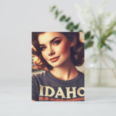 Vintage schöne Frau im Shirt von Idaho Postkarte (Stehend Vorderseite)