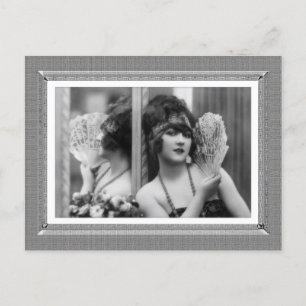 Vintage-Schönheit - Spiegelung - in Schwarzweiß Postkarte