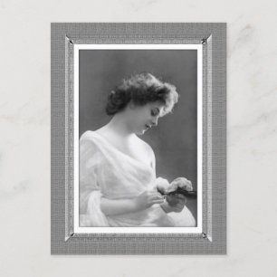Vintage-Schönheit - Zart - in Schwarzweiß Postkarte