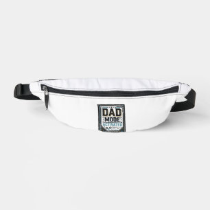 Vintage-Schriftzug-Shirt-Design 'Dad Mode aktivier Bauchtasche