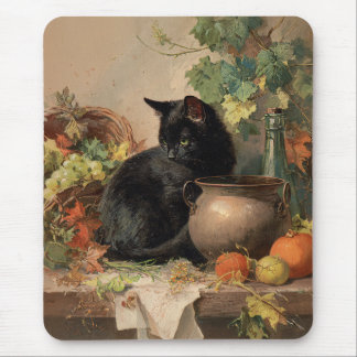 Vintage schwarze Katze im Herbst Früchte Mousepad