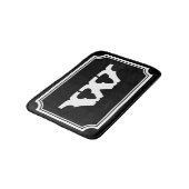 Vintage Schwarzweiss-Monogrammbuchstabe-Badmatte Badematte (Schrägansicht)