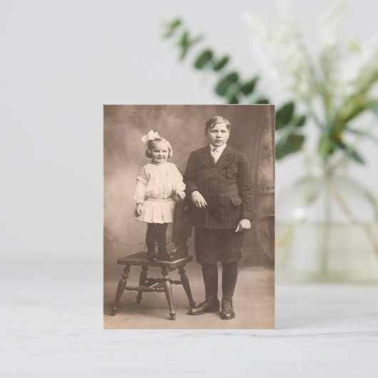 Vintage Schwester und Bruder Postkarte (Stehend Vorderseite)