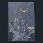 Vintage Science Fiction, Mondschneeplanet Handtuch<br><div class="desc">Vintage Illustration futuristische Science Fiction Planeten und Weltraumbild. Ein 50er Retro-Sci-Fi-Comic Buch-Design mit einem fremden Planeten bedeckt mit Eis und Schnee in der Nacht mit einem Halbmond über den Bergen im Winter.</div>