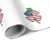 Vintage Shamrock-Flagge St. Patrick's Day Geschenkpapier (Rolleneckpunkt)