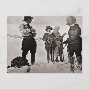 Vintage-Ski-Bild, Für die Pisten gekleidet Postkarte