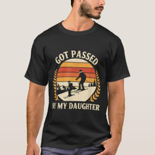 Vintage-Skifamilie wurde von meiner Tochter getret T-Shirt
