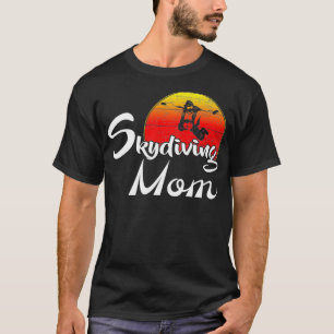 Vintage Skydiving Mama Retro Sunset Funny Skydiver T-Shirt