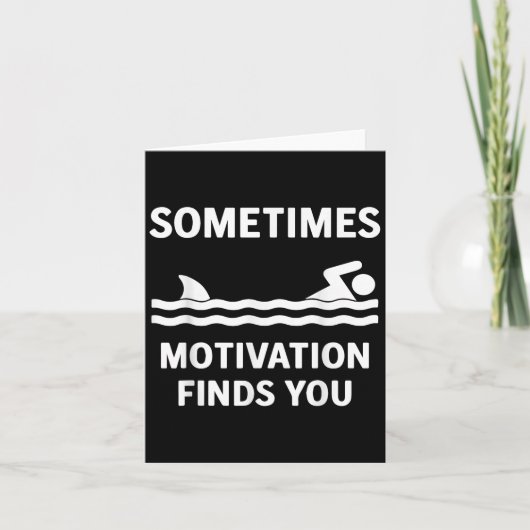 Vintage Sometimes Motivation Finds You Tee - Funny Karte (Vorderseite)