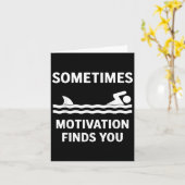Vintage Sometimes Motivation Finds You Tee - Funny Karte (Gelbe Blume)