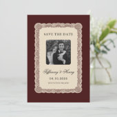Vintage-Spitze Burgund Save-the-Date (Stehend Vorderseite)