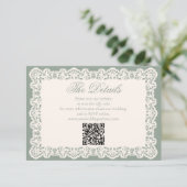 Vintage-Spitze-Sagegrün-Hochzeits-Website-QR-Code Begleitkarte (Stehend Vorderseite)