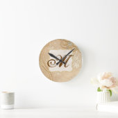 Vintage Spitzenschmuck-Monogramm-Erstklemme Runde Wanduhr (Zuhause)