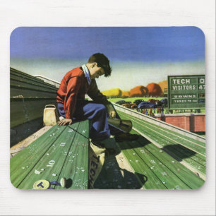 Vintage-Sport, trauriger Fußballfan mit Megaphon Mousepad