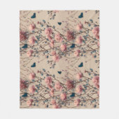 Vintage Spring Roses with Blue Butterflies Fleecedecke (Vorderseite)