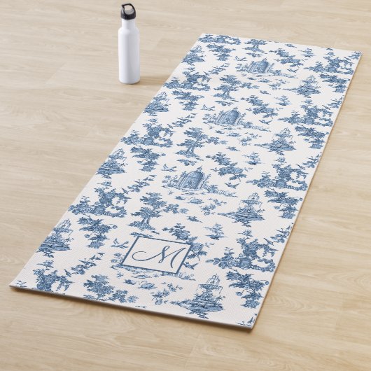 Vintage Springbrunnen und Baumkronen mit Monogramm Yogamatte (Beispiel)