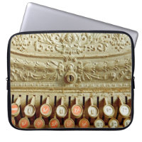 Vintage, staubgedeckte Kasse