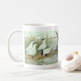 Vintage Strandvögel in einem Sumpf von Louis Fuert Kaffeetasse