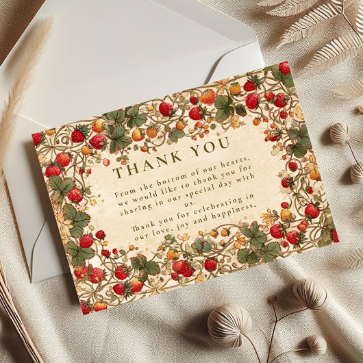 Vintage Strawberry Garden Wedding Dankeskarte
