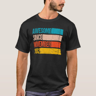 Vintage Streifenfarbe Phantastisch seit November 2 T-Shirt