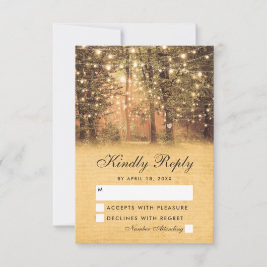 Vintage String Lights Rustic Tree Wedding RSVP Karte (Vorderseite)