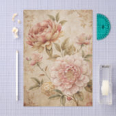 Vintage Style Shades of Pink Peonies Background Seidenpapier (Handwerk)