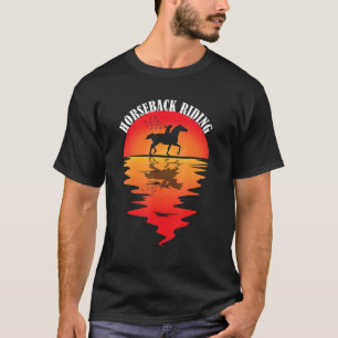 Vintage Sunset Riding Horse Equestrian Horseback R T-Shirt