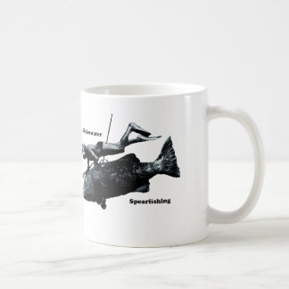 Vintage-Taucher beim Freediving und Speerfischen Kaffeetasse