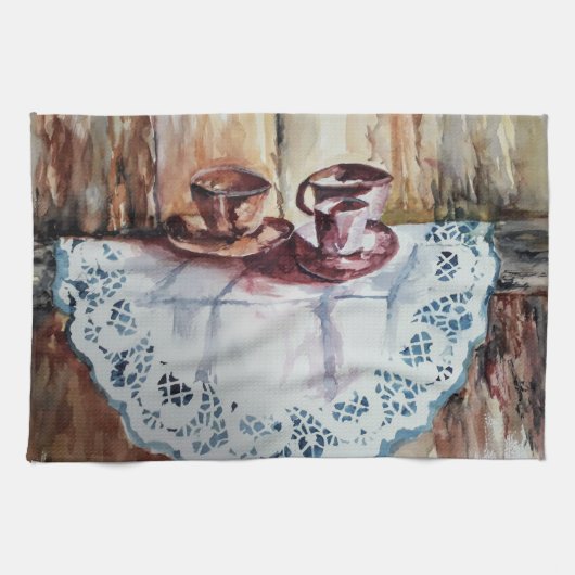 Vintage Teebecher auf weißer Leinen Geschirrtuch (Horizontal)