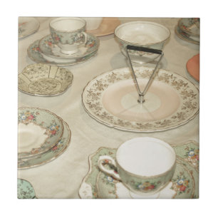 Vintage-Teeparty, Porzellan-Teeservice Shabby Chic Fliese
