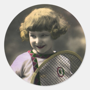 Vintage Tennissportarten, Happy Girl mit Racket Runder Aufkleber