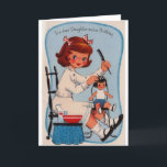 Vintage Tochter - Geburtstagskarte Karte<br><div class="desc">Retro / Vintage Geburtstagskarte. Schönes kleines Mädchen,  das Rollen in die Haare ihrer Puppe steckt! Zu einer lieben Tochter am Geburtstag! Adorable Daughter Geburtstagskarte!</div>