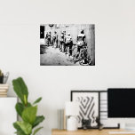 Vintage Tour de France - Radfahrerparade der 70er  Poster<br><div class="desc">Poster der Vintagen Tour de France für Radfahrer der "Pee Stopp" der 70er Jahre</div>