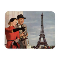 Vintage Touristen, die im Pariser Eiffelturm reise