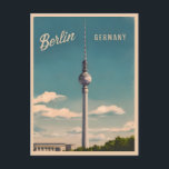 Vintage Travel Berlin Deutschland Retro Landschaft Postkarte<br><div class="desc">Erleben Sie das lebendige Herz der deutschen Hauptstadt mit diesem faszinierenden Retro-Reise-inspiriert Design mit dem Fernsehturm. Inmitten nostalgischer Atmosphäre und Vintagen Charmes vereint dieses Design eine der bekanntesten Berliner Sehenswürdigkeiten in einer Retro-Ästhetik,  die an klassische Reiseplakate aus der Vergangenheit erinnert.</div>